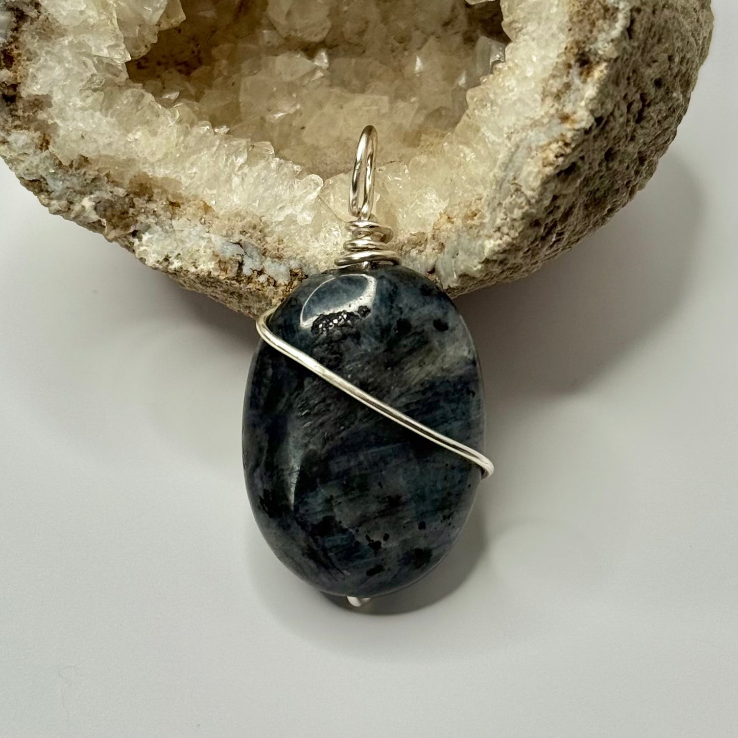 Silver Labradorite Pendant