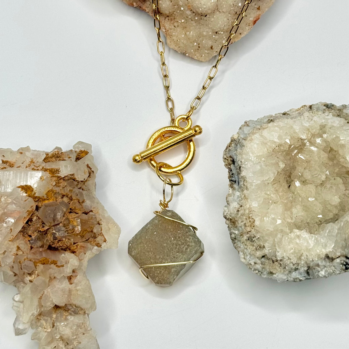 Gold Agate Toggle Necklace