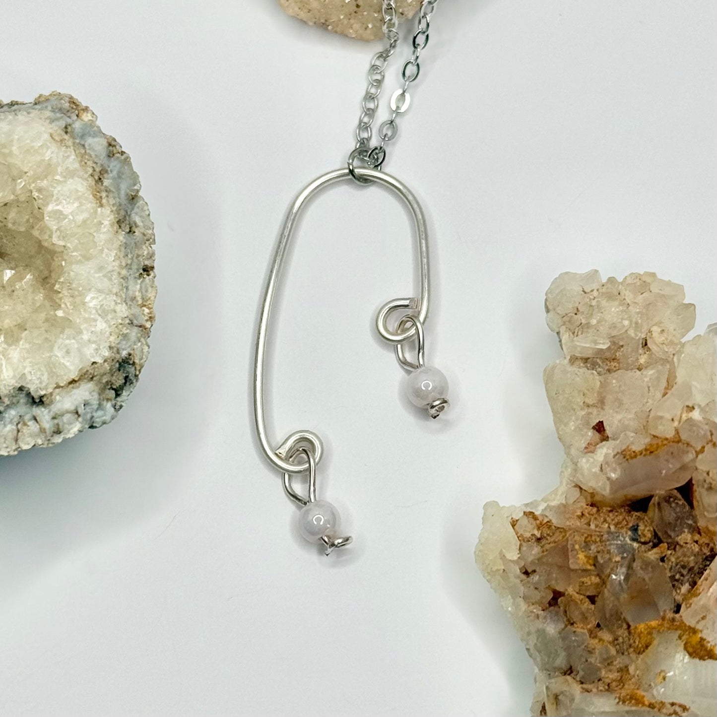 Silver Foe Pearl Necklace