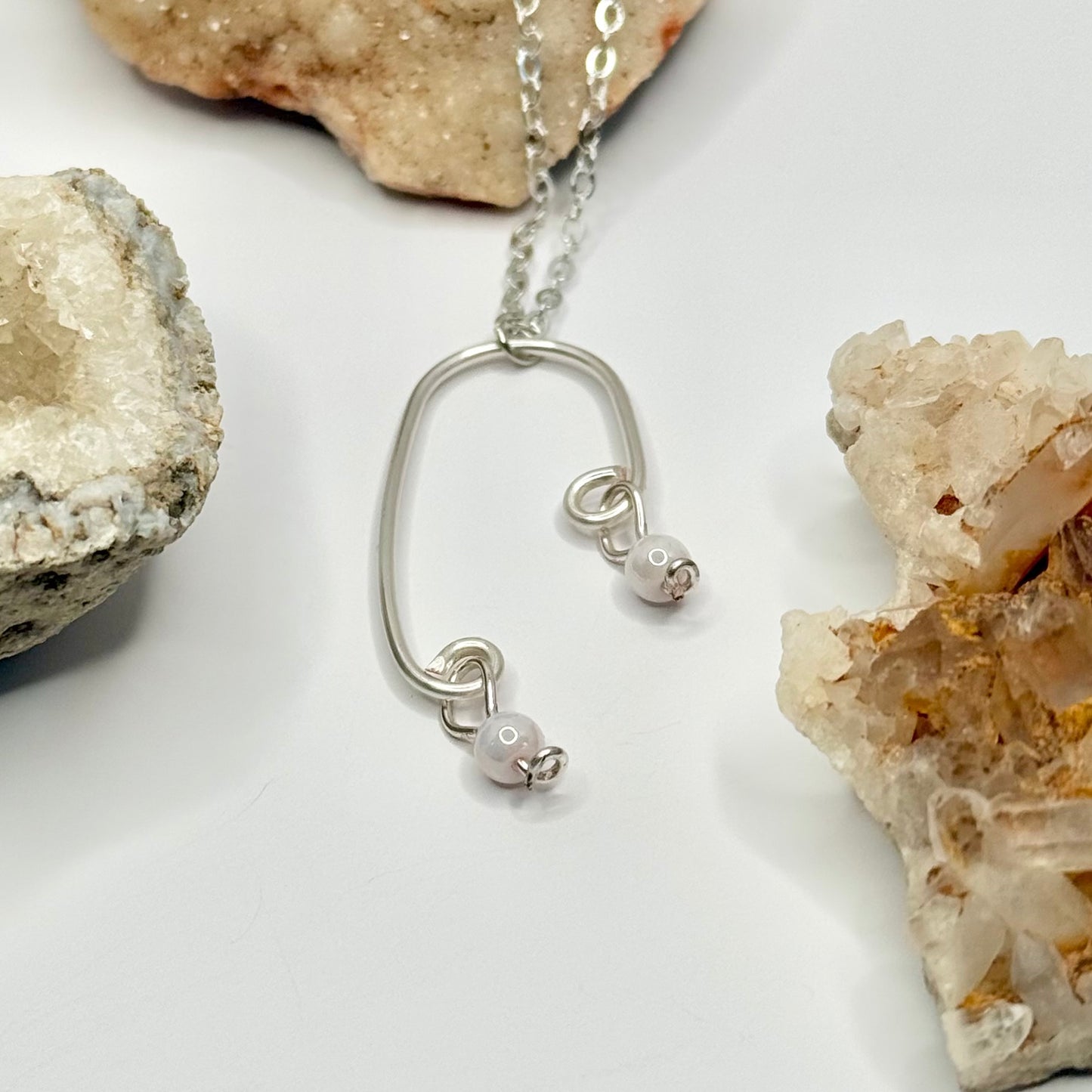 Silver Foe Pearl Necklace